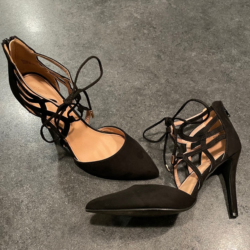 Heels - Picture 3 of 11